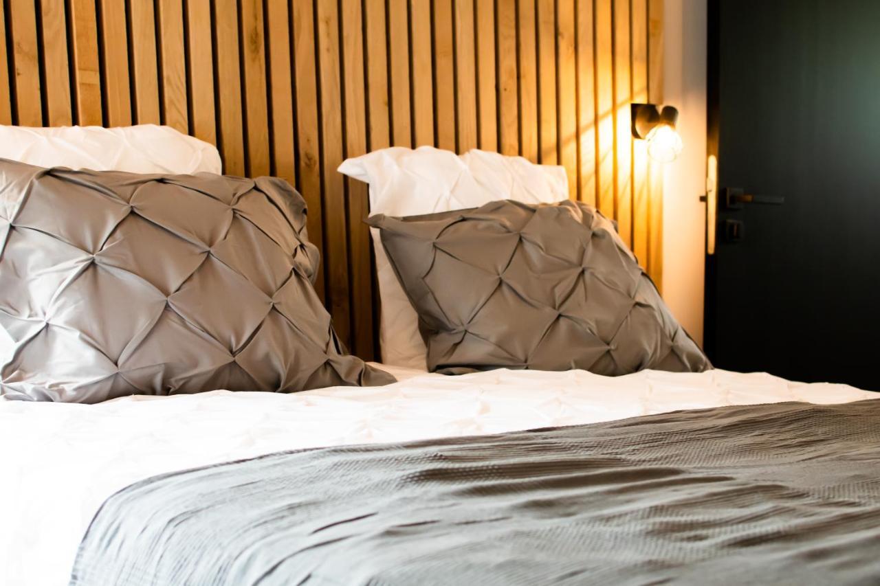 Au Calme De Hosdent Bed and Breakfast Braives Exteriör bild